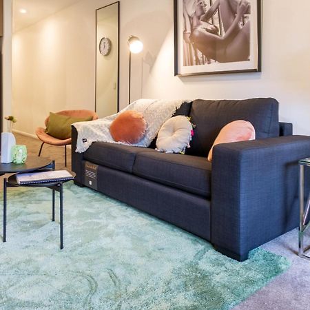 Cozy 1-Bed Apartment With Park Views, Sleeps 4 Christchurch Zewnętrze zdjęcie
