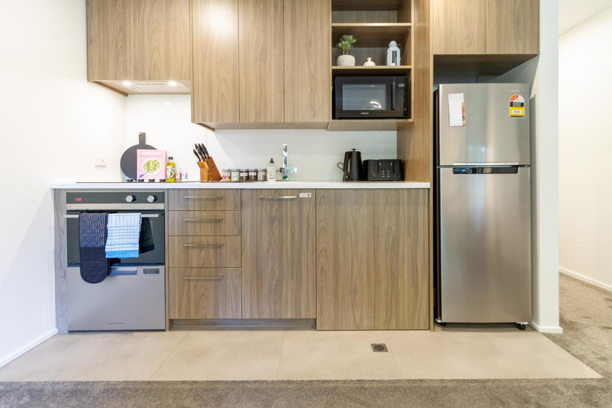 Cozy 1-Bed Apartment With Park Views, Sleeps 4 Christchurch Zewnętrze zdjęcie