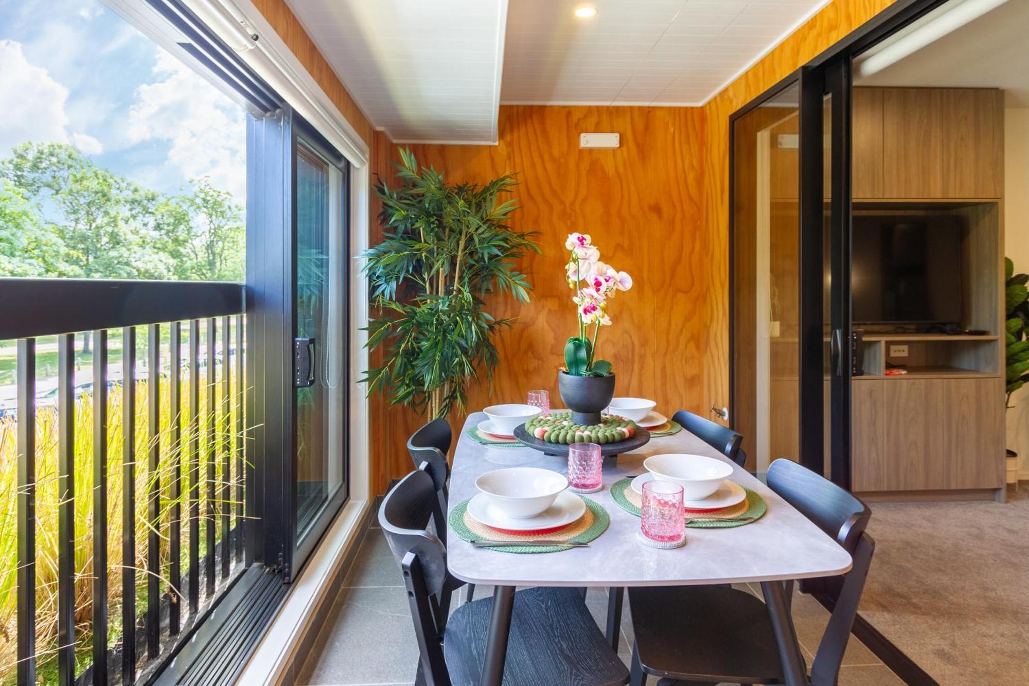 Cozy 1-Bed Apartment With Park Views, Sleeps 4 Christchurch Zewnętrze zdjęcie