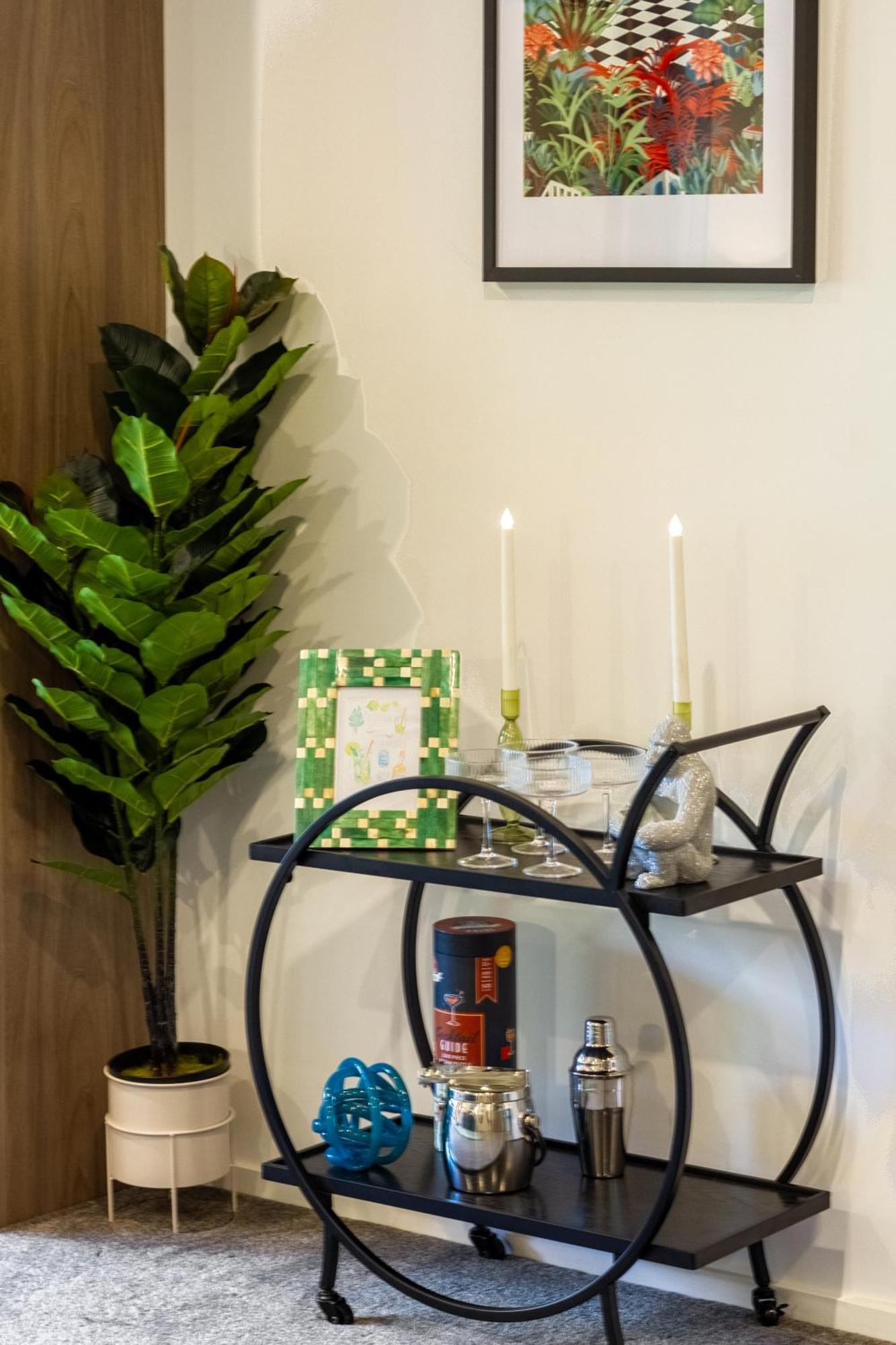 Cozy 1-Bed Apartment With Park Views, Sleeps 4 Christchurch Zewnętrze zdjęcie